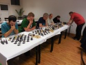 2. řada šachovnic, krajní hráči jsou vyškovští Jirka Jireš a Jenda Slepánek.jpg